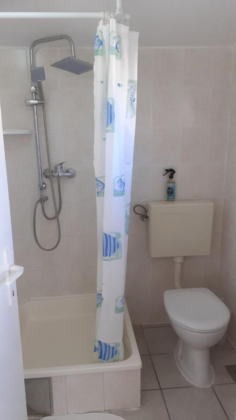 Apartments Dobri - 500M From Beach Нин Екстериор снимка