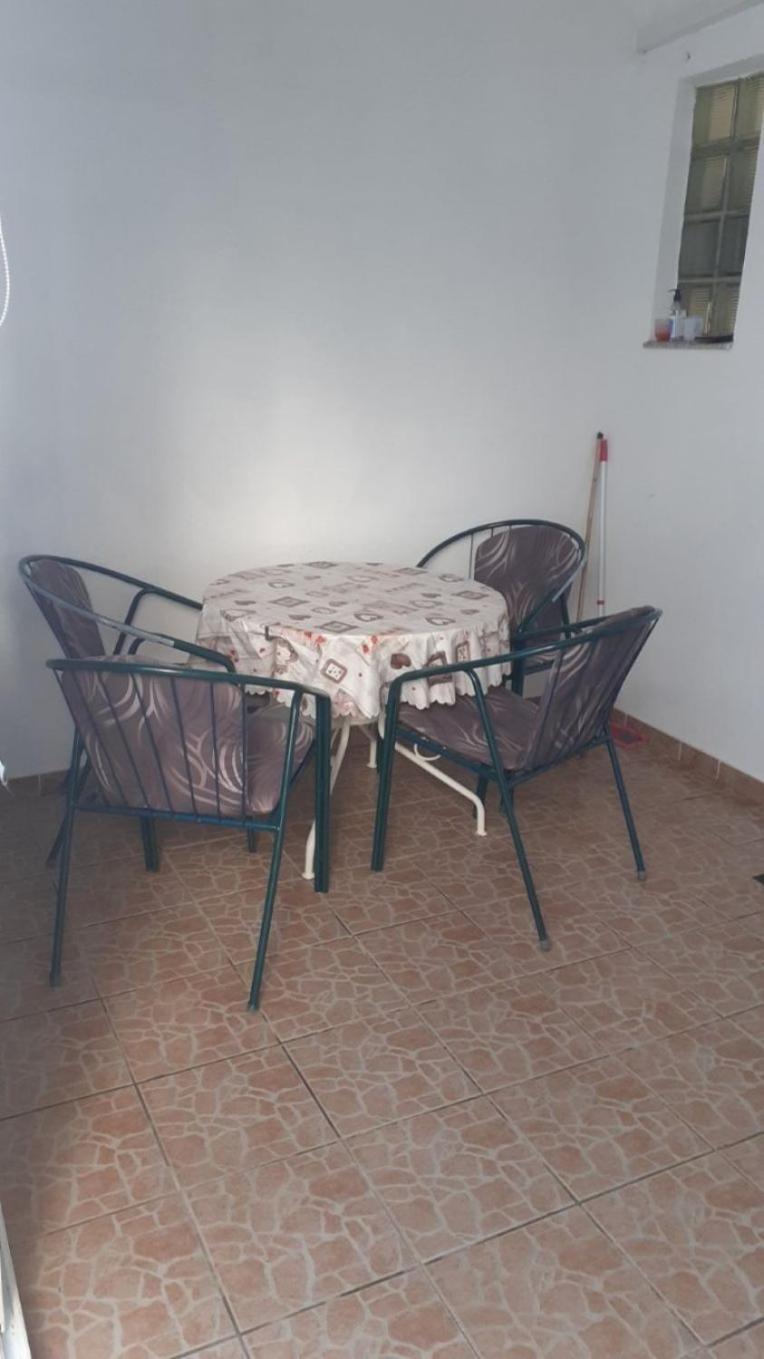 Apartments Dobri - 500M From Beach Нин Екстериор снимка