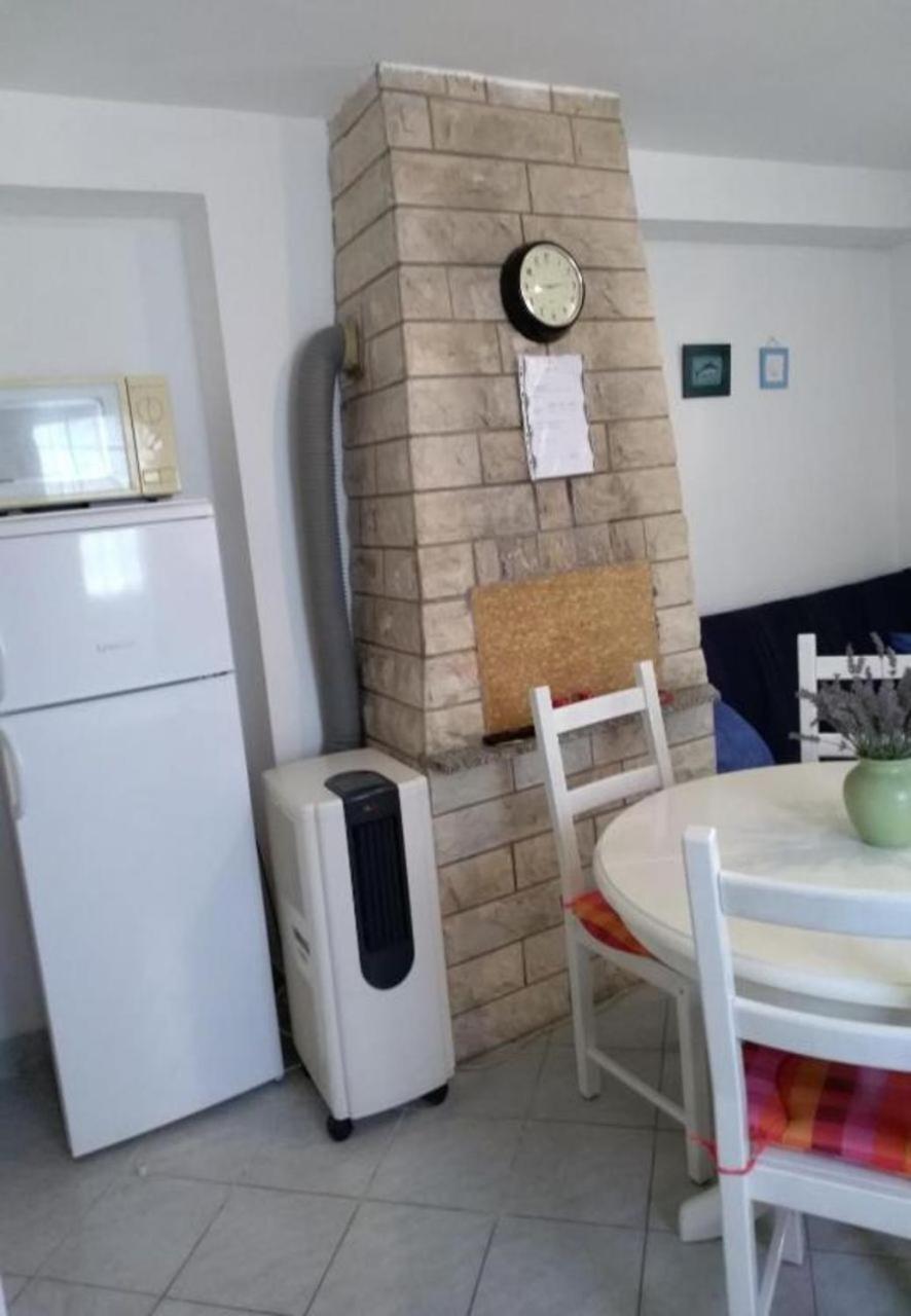 Apartments Dobri - 500M From Beach Нин Екстериор снимка