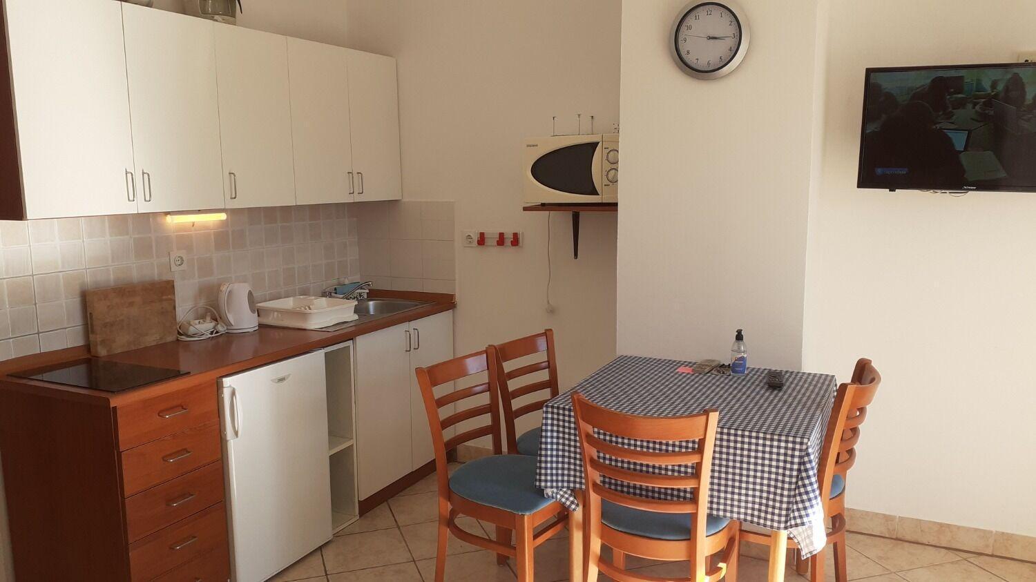 Apartments Dobri - 500M From Beach Нин Екстериор снимка